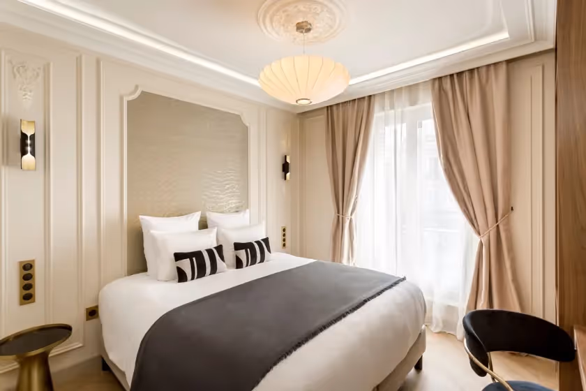 Room 1 turbigo II luxury suite