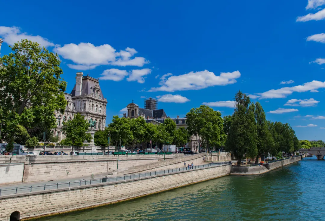 Les quais de Seine Merveil Paris