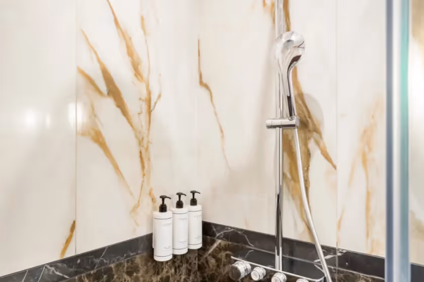 Détail Salle de bain Signature Suite Alfred