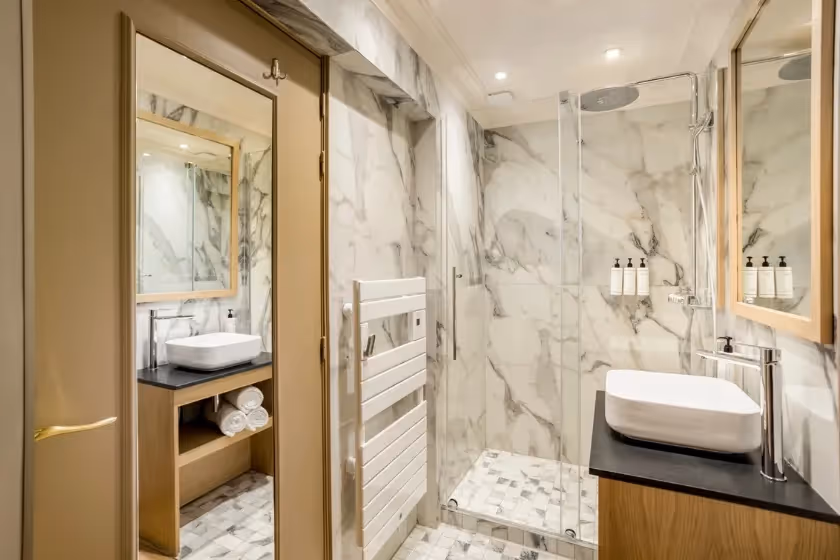 Bathroom Bedroom 3 Suite Signature Bateliere
