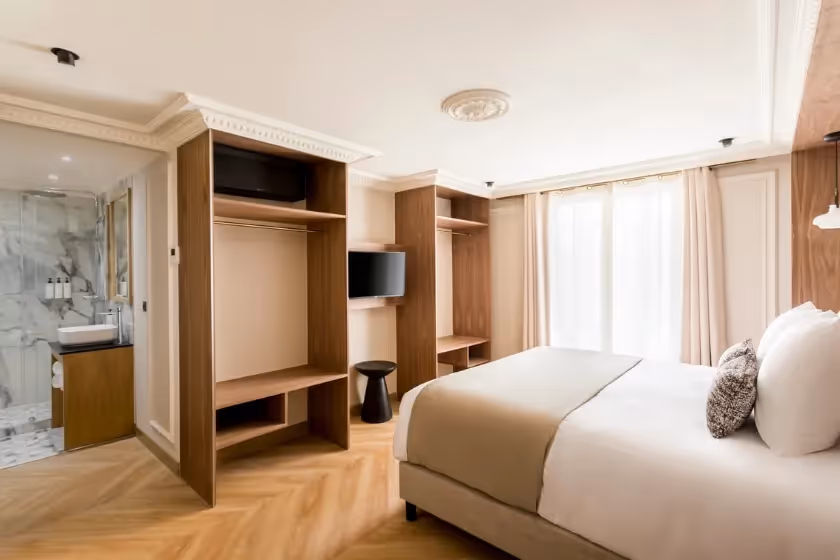 Room 3 Suite Signature Bateliere