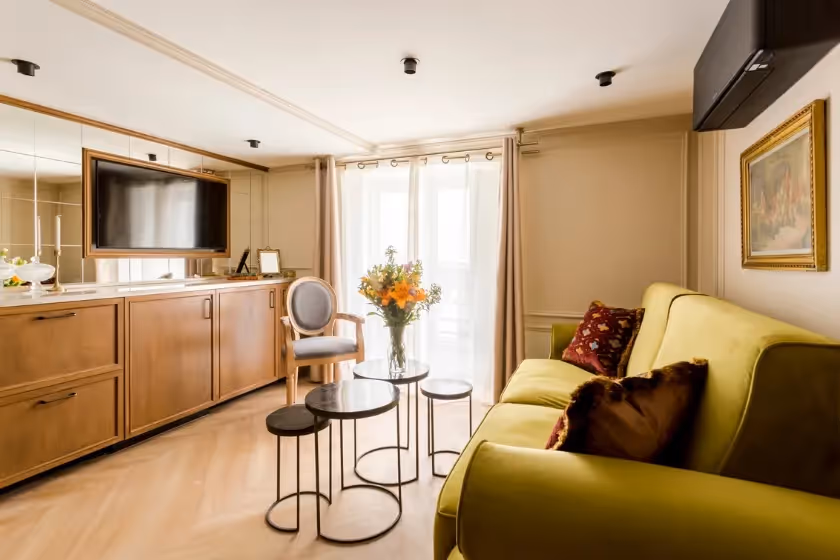 Turenne Luxury Suite