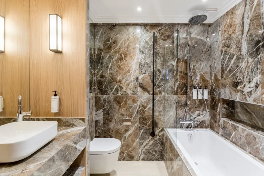 Salle de bain chambre 1 Suite Signature Viala IV