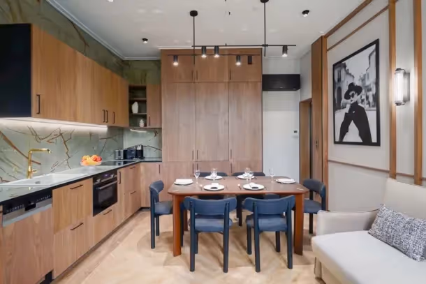 Kitchen and dining area Dulud Signature Suite I