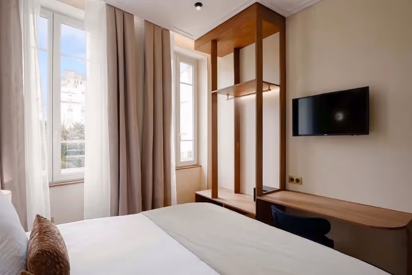 Room 1 Signature Suite Dulud I