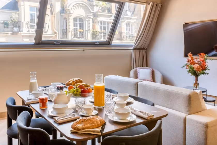 Petit déjeuner Suite Signature Desaix I