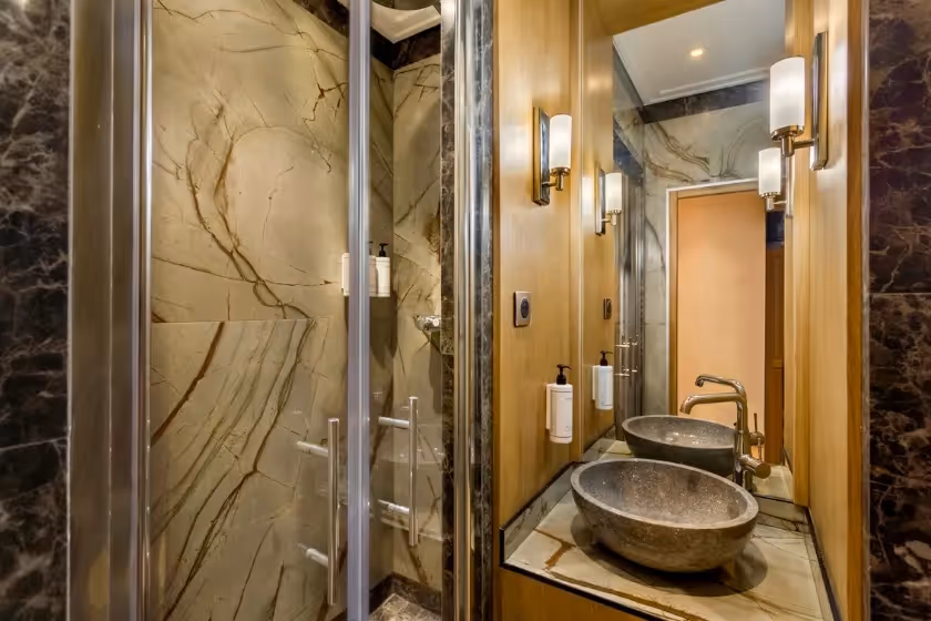 Salle de bain Chambre 1 Suite Signature Desaix I