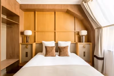 Room 2 Suite Signature Desaix II