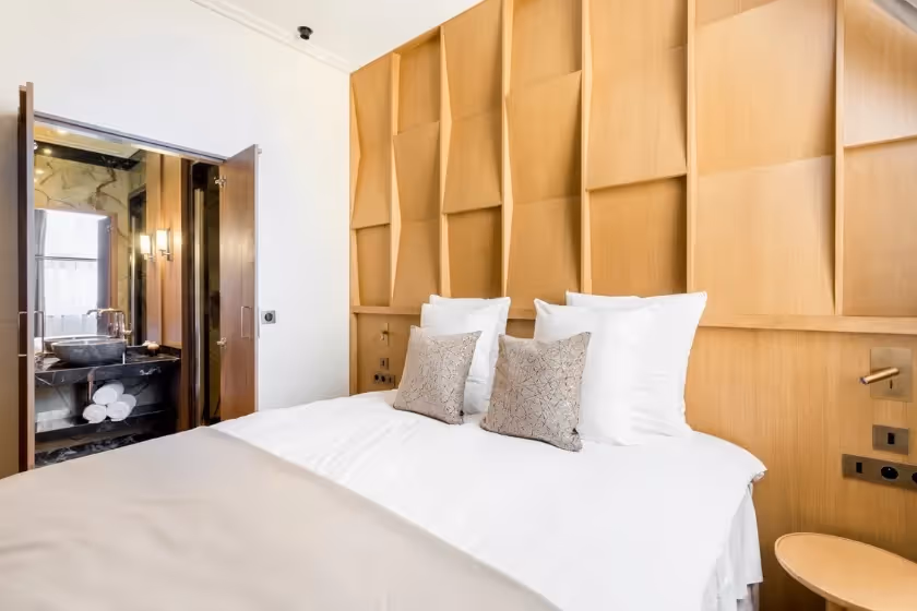 Room 4 Suite Signature Desaix II