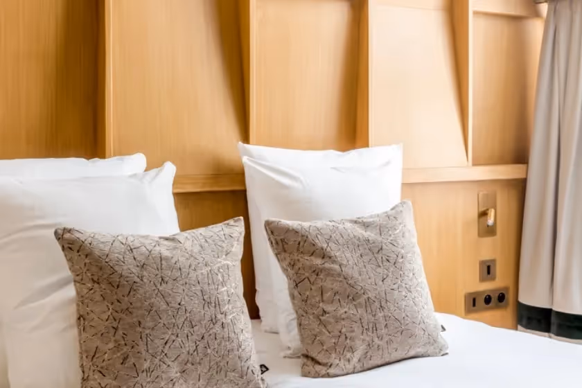 Room 4 Suite Signature Desaix II