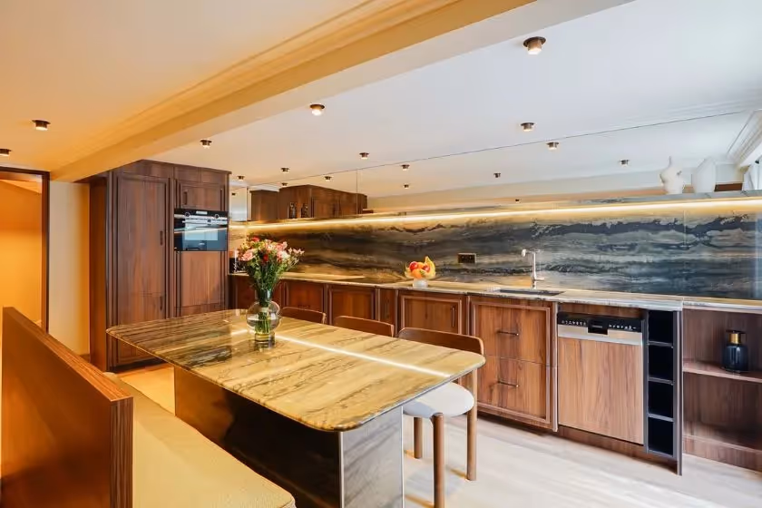 Kitchen and dining room Suite Signature Viala III Eiffel Tower view