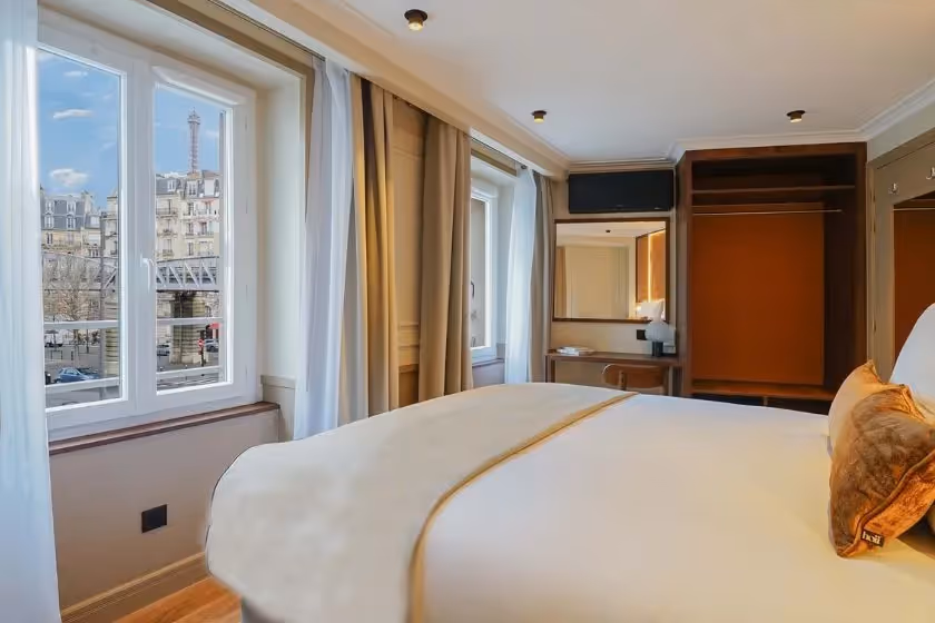 Room 3 Suite Signature Viala III 