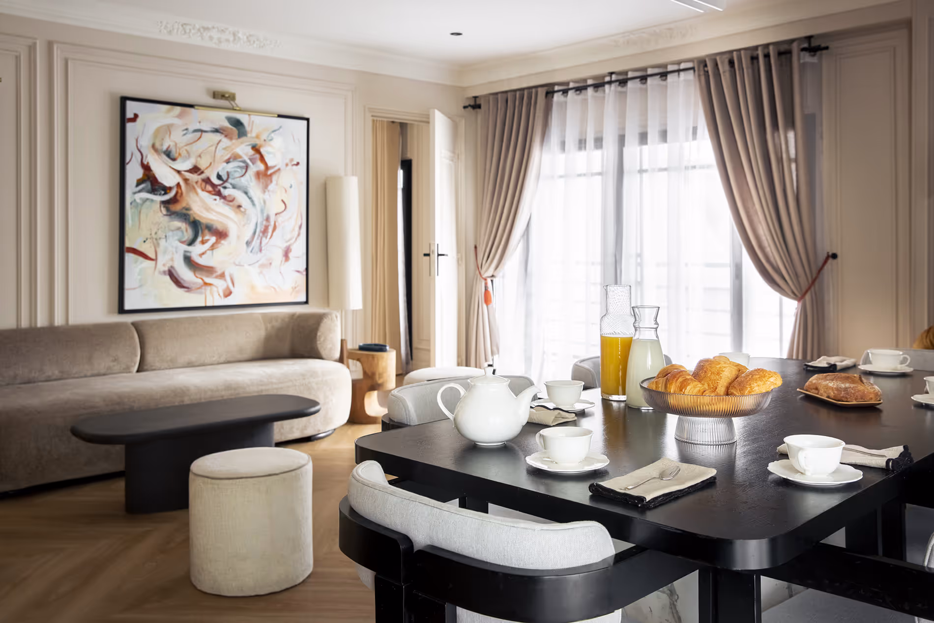 Le 45 petit dejeuner suite de luxe bVd st denis
