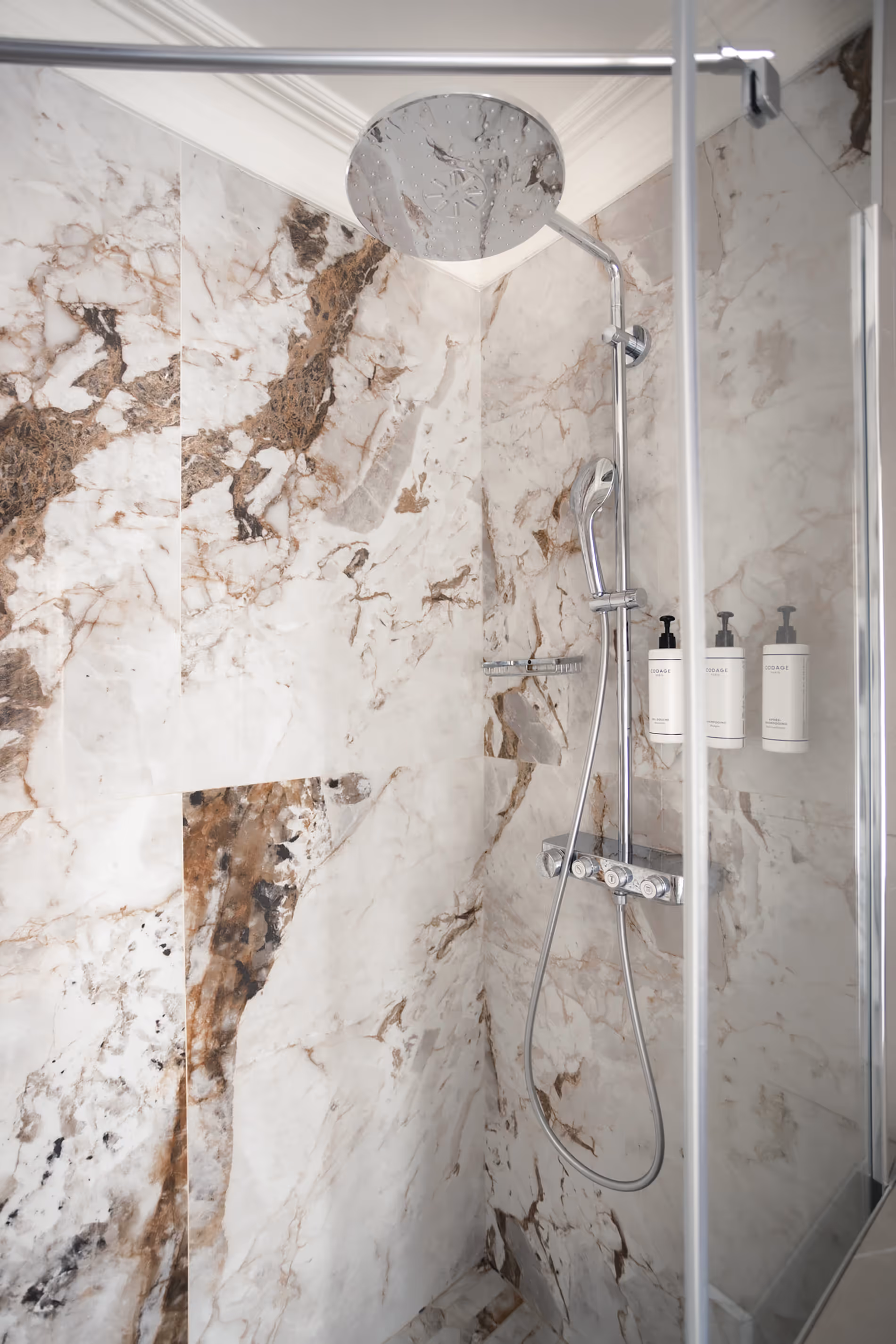 Le sdb chambre 2 suite de luxe bVd st denis