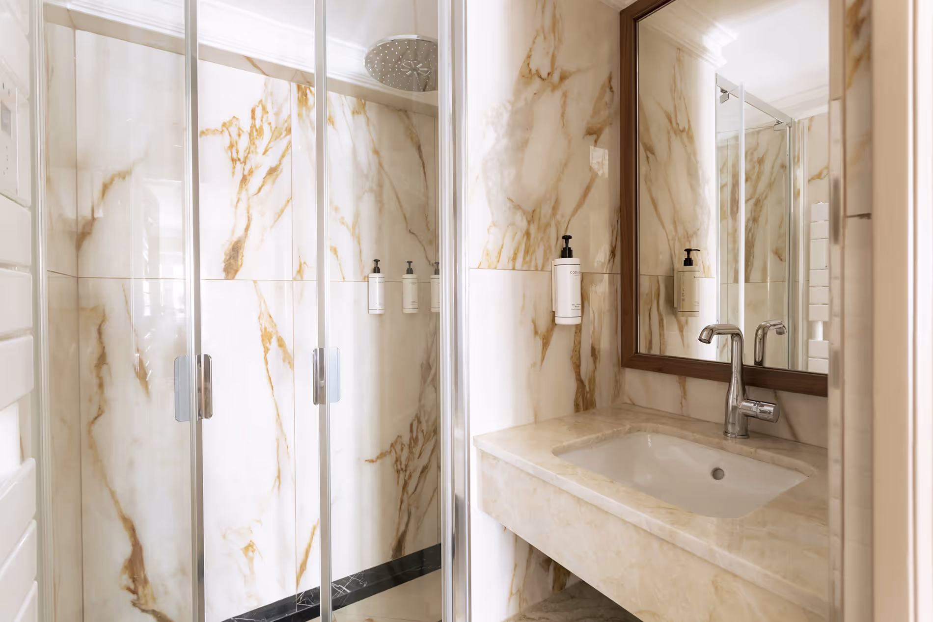 Le chambre 2 Cosy apartment rIVoli
