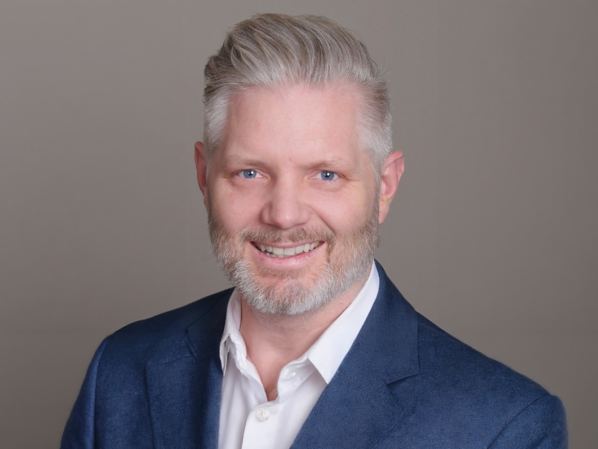 Dr. Justin Ashton, Director of Surgery and Implantology at Ideal Dental