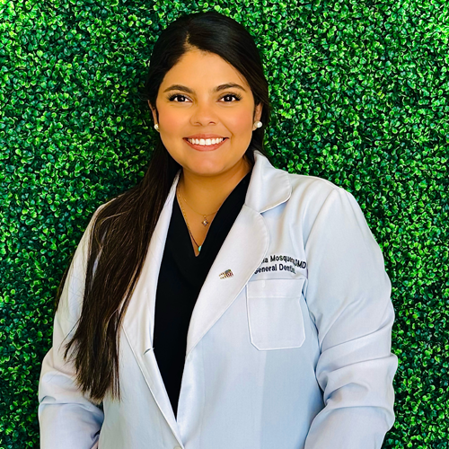 Dr. Dr. Fabiola Mosquera Gomes, DMD