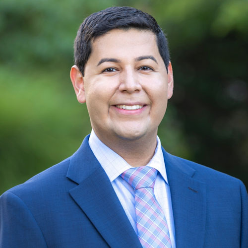Dr. Dr. Junior Cruz, DDS
