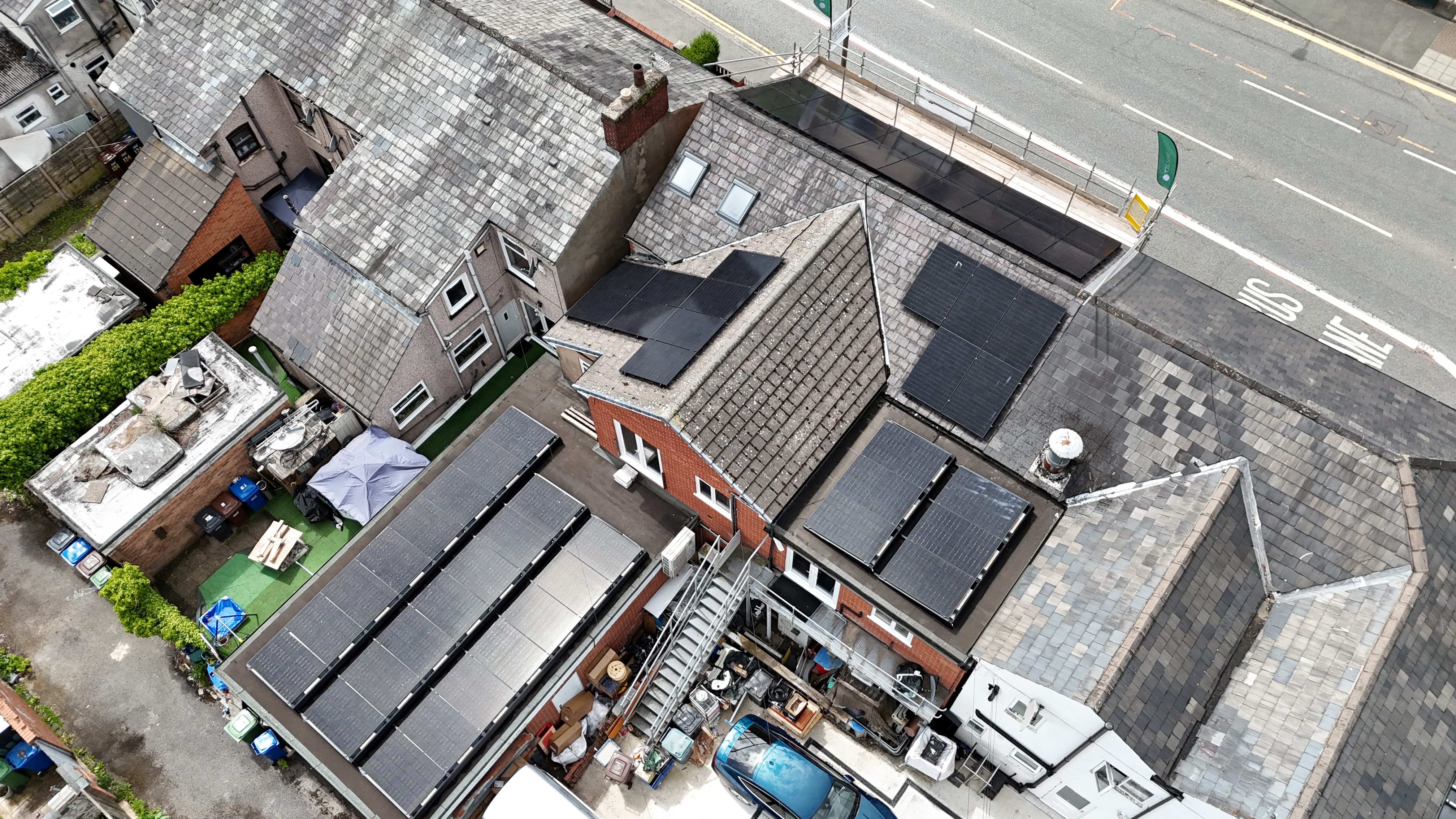 TJS Solar Bargain Booze battery storage install