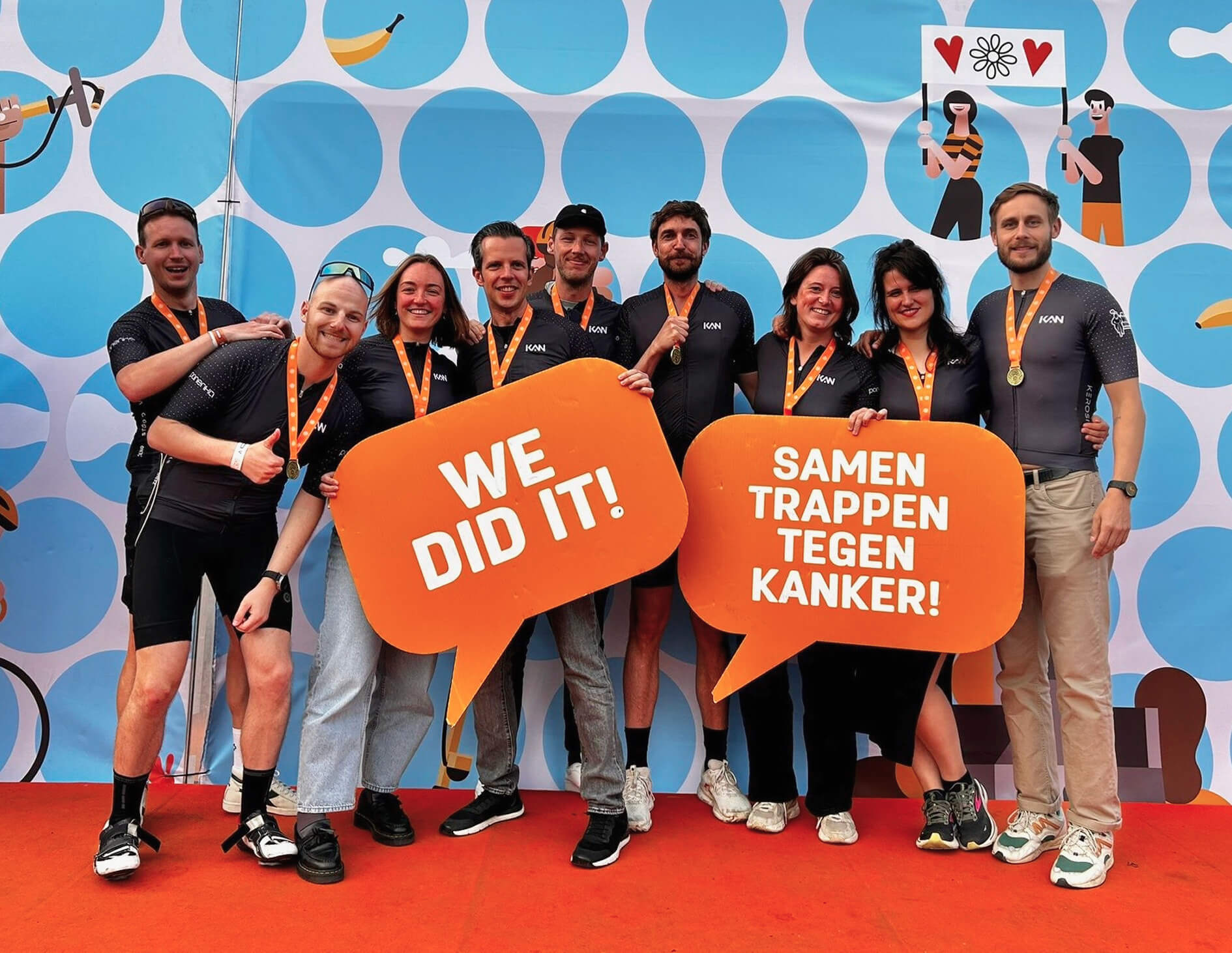 Sportieve collega's op de 1000KM voor Kom op tegen Kanker