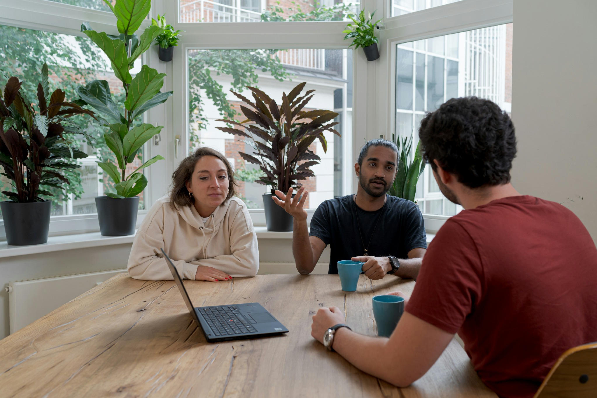 Réunion collaborative avec ordinateur