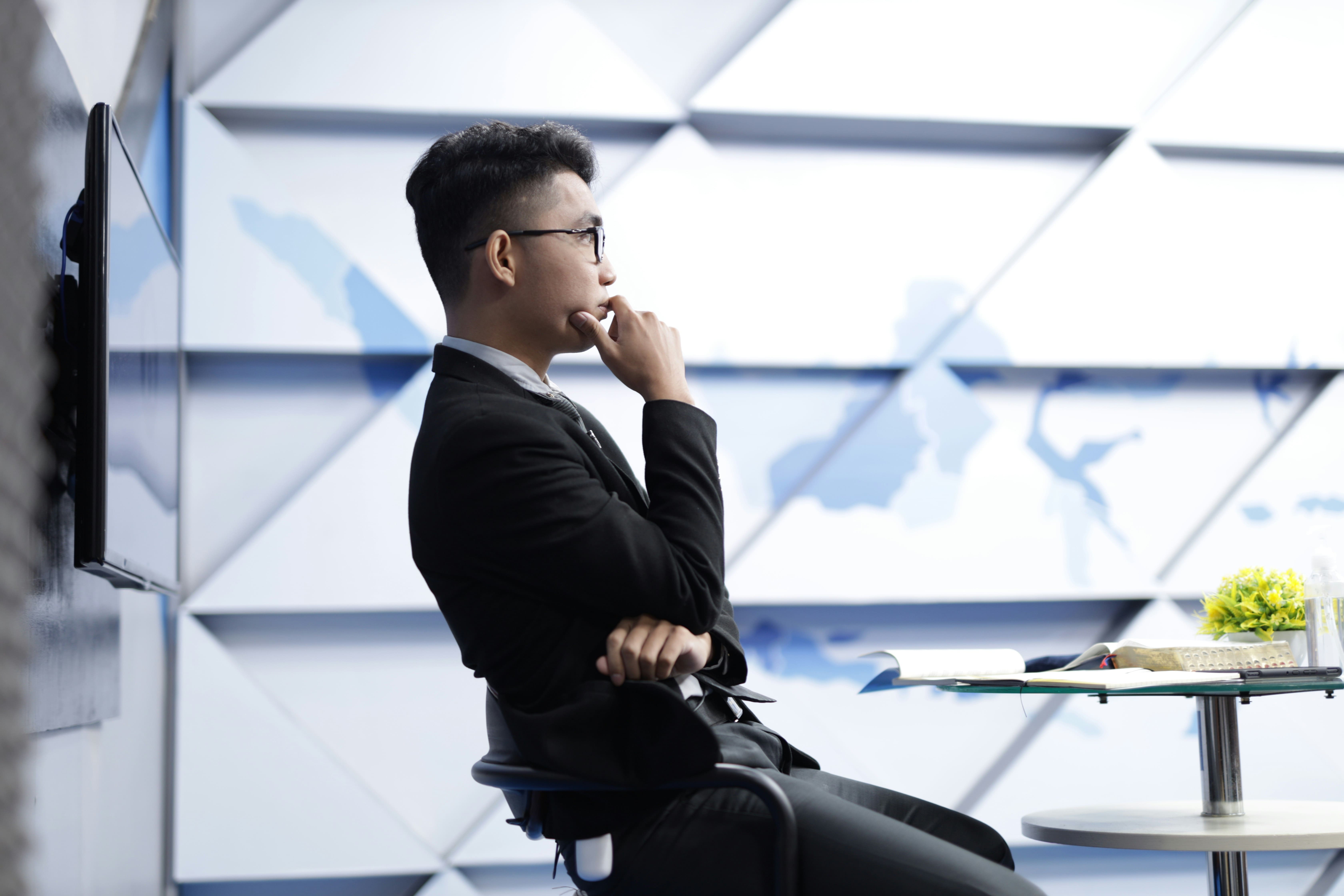 Ce qui se joue derrière le silence du client