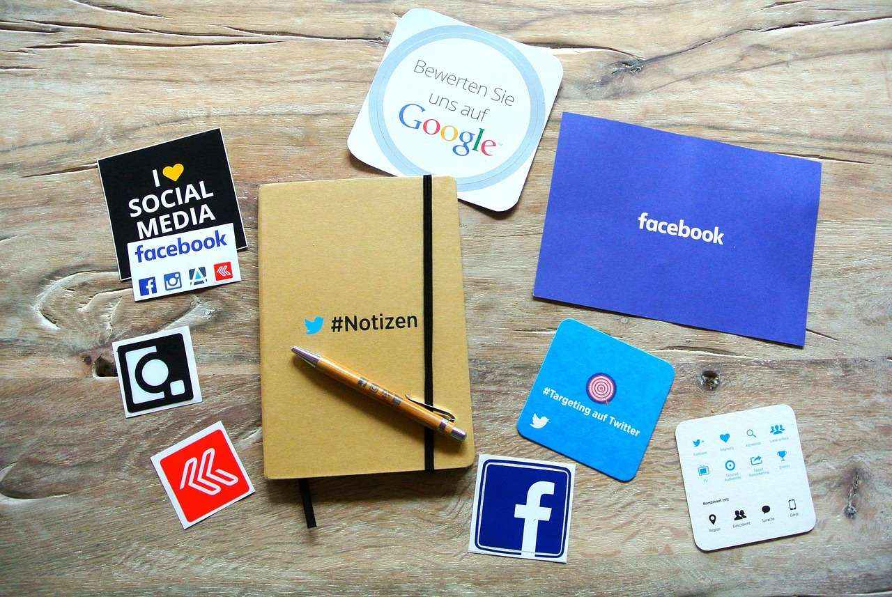 Présence digitale et réseaux sociaux au cœur de la prospection B2B.