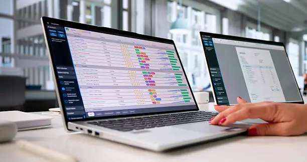 Suivi des leads et pipeline commercial sur un tableau de bord moderne.