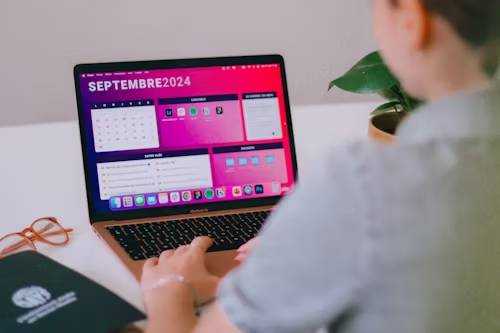 Suivi des actions commerciales dans un fichier prospects digital.