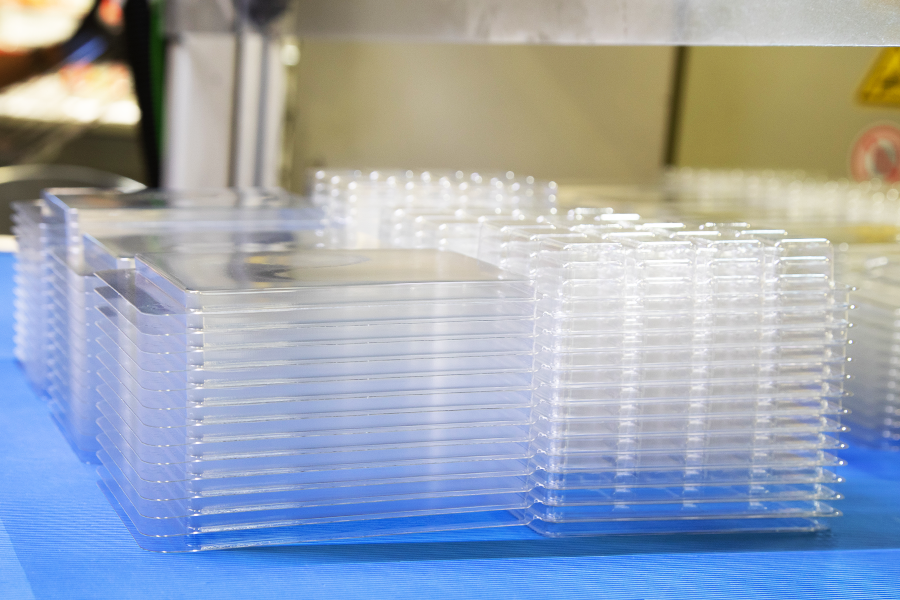 plastic clamshell packaging