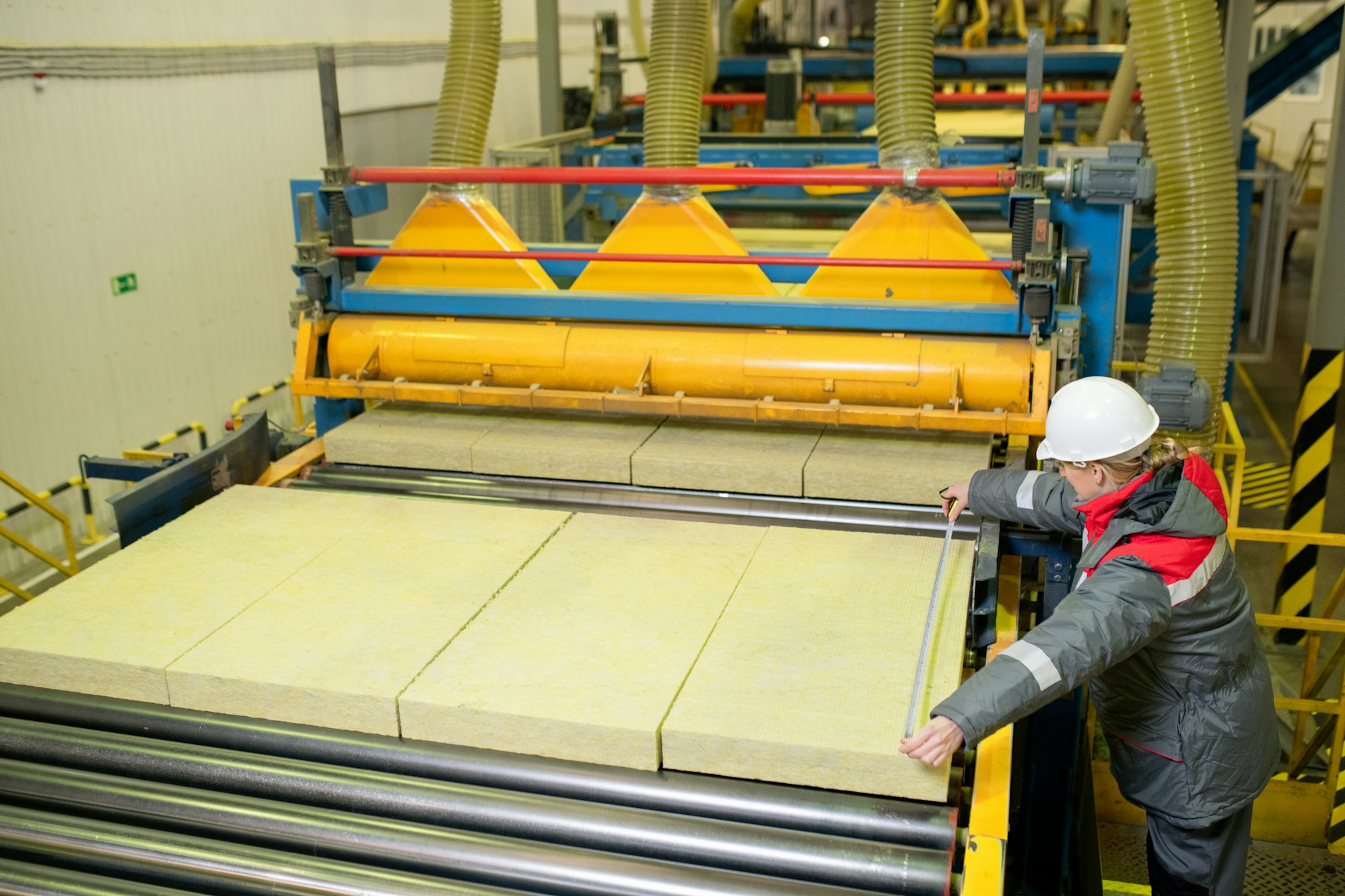 Manufacturing Travel Management: Keep Your Crews Moving