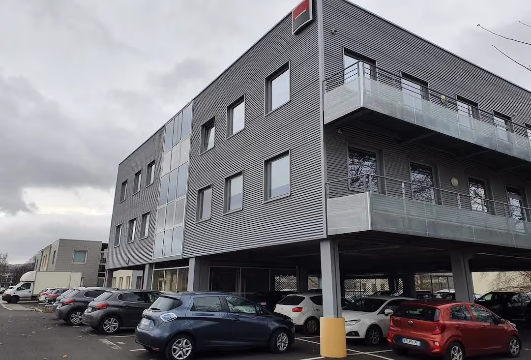 Sogenial Immobilier acquiert un immeuble de bureaux à Clermont-Ferrand (63), loué à la Société Générale