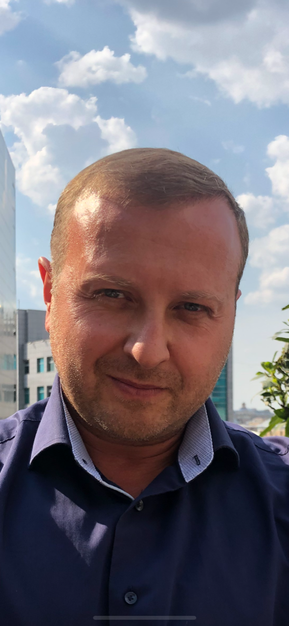Vadim Uzberg
