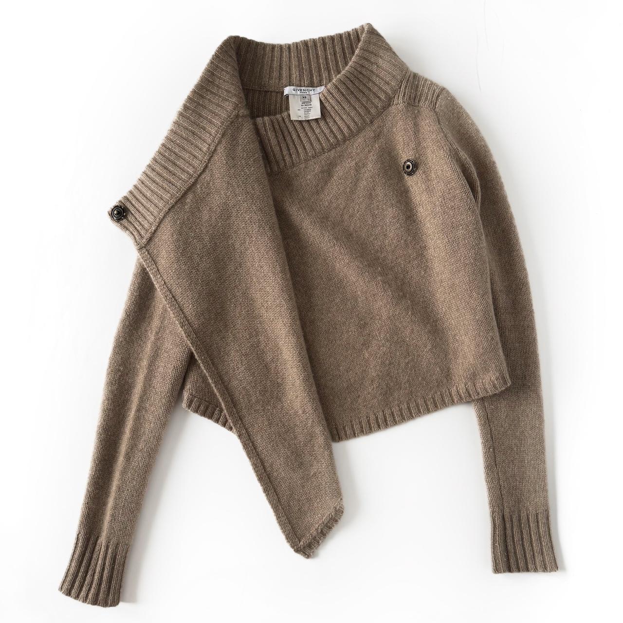 givenchy 00s sweater