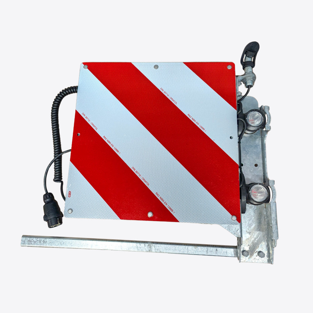 Rear Standing Wide Load Marker Board without Spacer for Ramps (423x423mm)