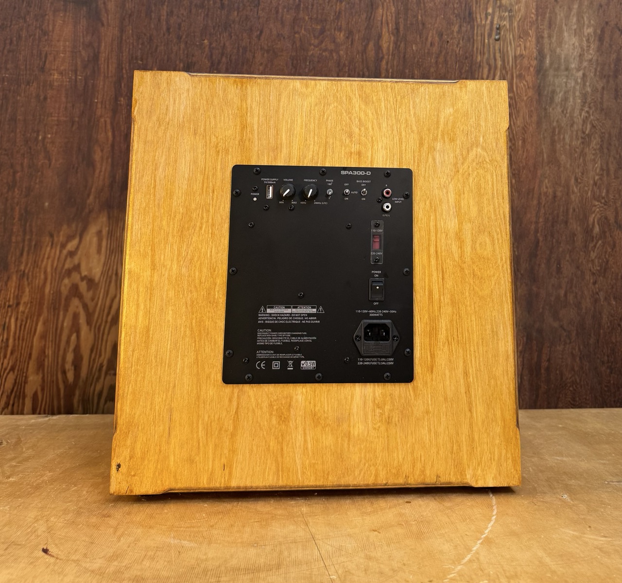 Atomic Subwoofer rear view of amplifier control panel handmade by Tiki Tube Amps