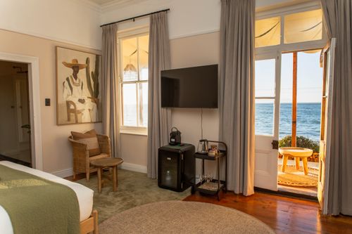 Deluxe Sea View Suite