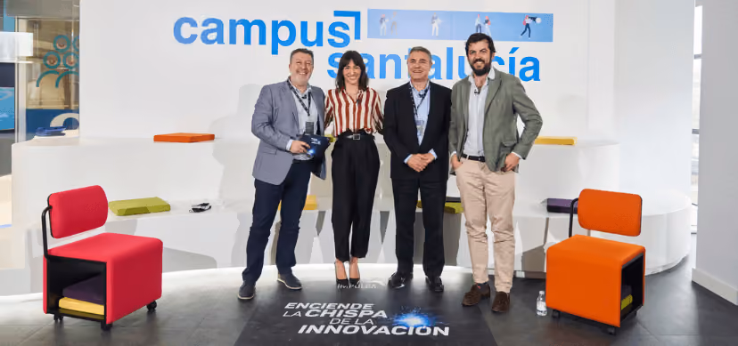 Ponentes de la mesa redonda sobre innovación y emprendimiento