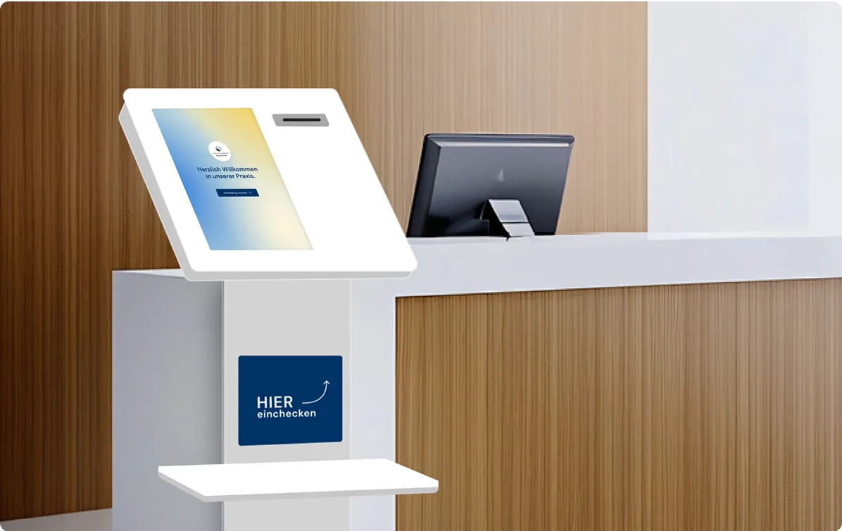 Check-in Terminal mit Taschenablage