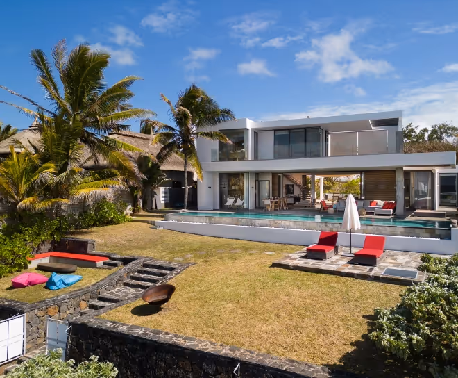 Villa Arty Outside View - Muse Villa