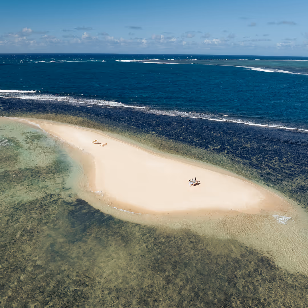 Guest on the beach - Extraordinary Hospitality | Muse Villas