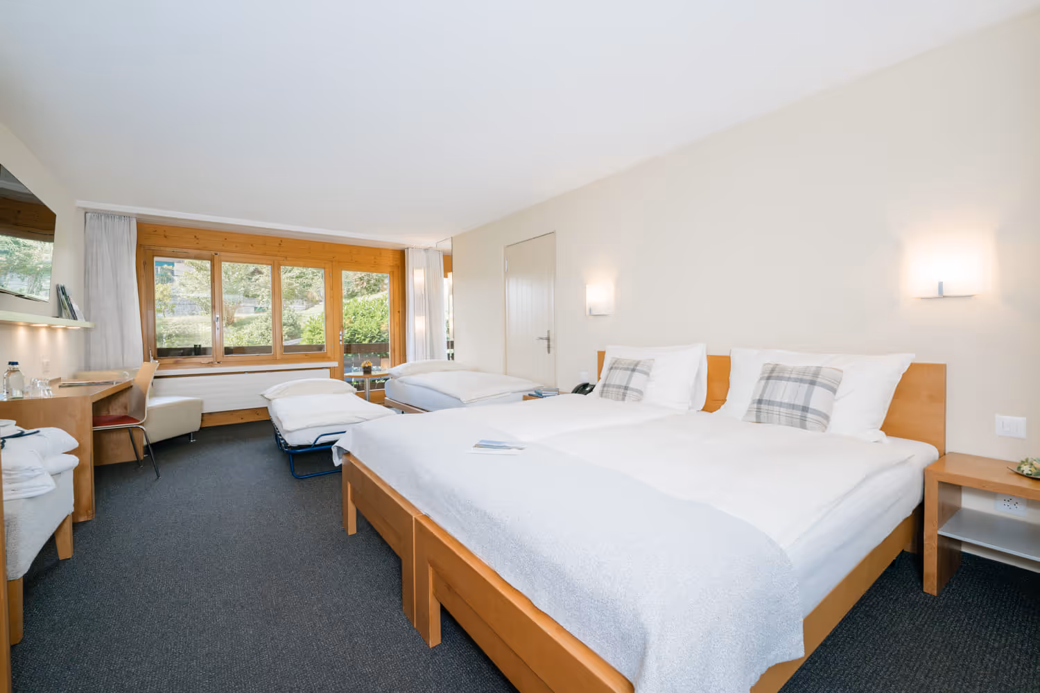 Chambre familiale avec vue sur le village