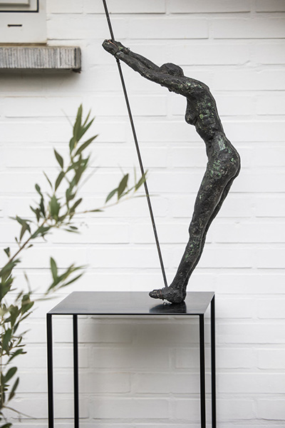 Sculpture in bronze by Belgian artist Anne De Mol. Edition of 8 + 4EA
Her techniques are varied, combining the strength of bronze, lightweight plaster and strings. In her works, the human remains at the center of its concerns, especially women, harboring sensuality, strength but also fragility. Balanced on top of sprawling socles, tangled in inextricable network of strings coated with plaster, movements or contemplative to the wide world around them, her bronze sculpted figures are invitations to jump in with both feet in the intoxicating world of Anne De Mol. An ode to life!