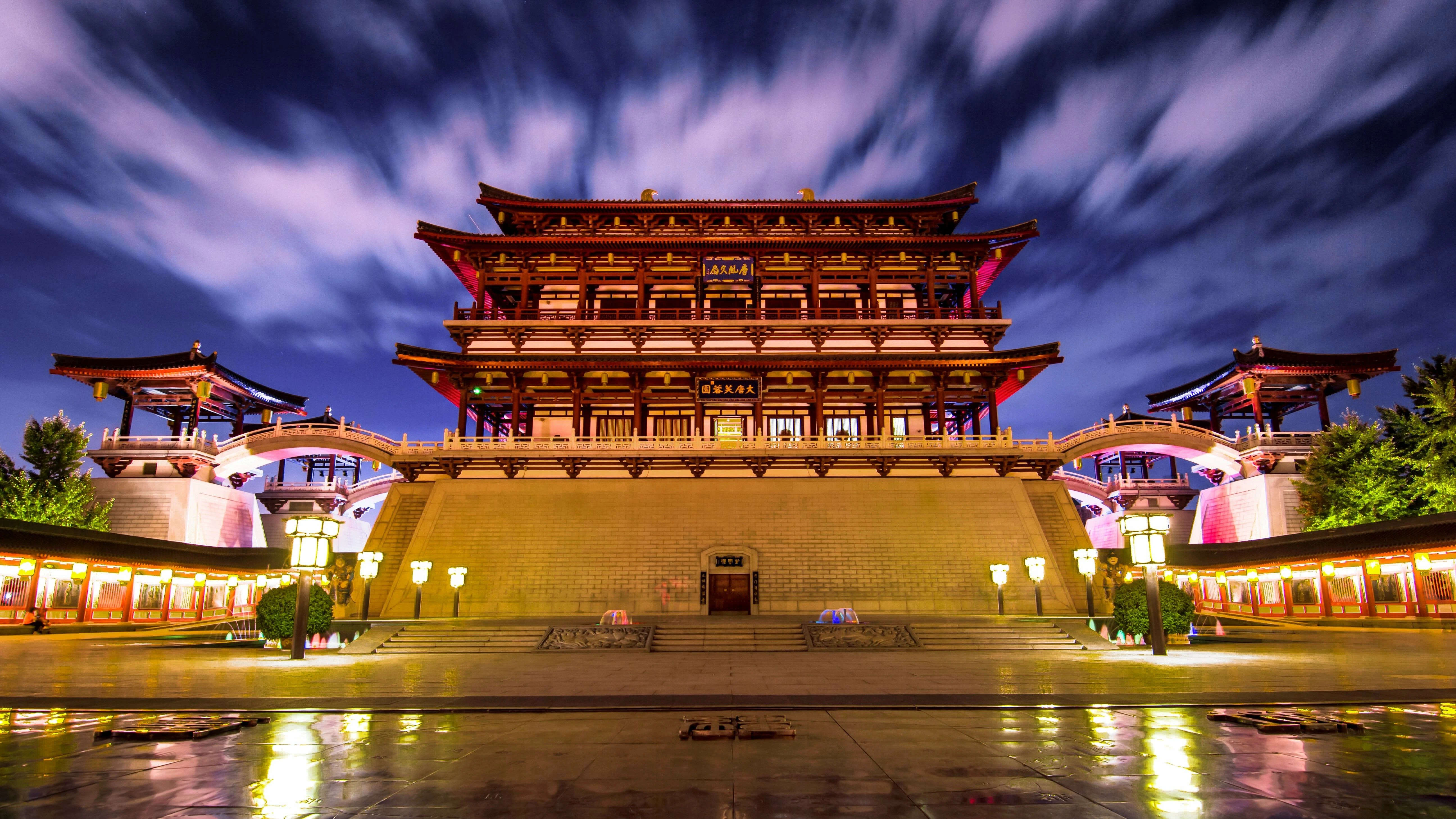 Fly to Xian with a private transfer upon arrival and check into the Hotel for a one-night stay. Discover the city`s rich heritage as you walk along the ancient city walls and explore the bustling Muslim Quarter. Visit historic pagodas and experience the lively atmosphere of the local night market. Conclude the day with refined comfort at your luxury hotel in the heart of Xian.