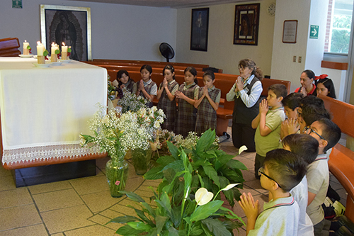 Alumnos de preparatoria con premio Anáhuac