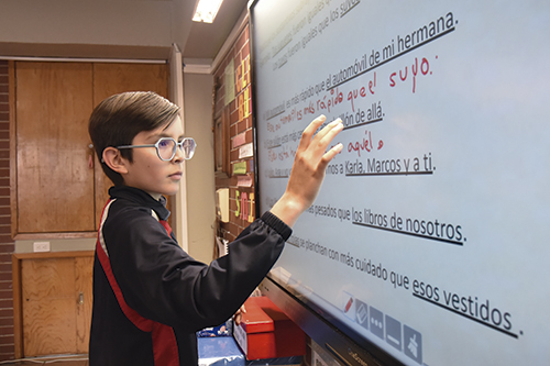 Alumno de preparatoria en computación