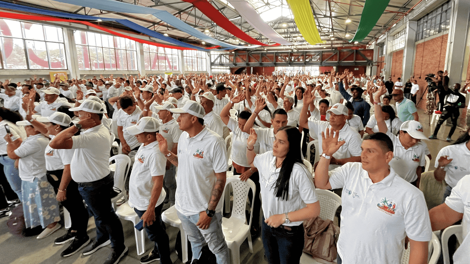 La jornada cerró con un acto simbólico: la firma del Compromiso por la Soberanía Alimentaria