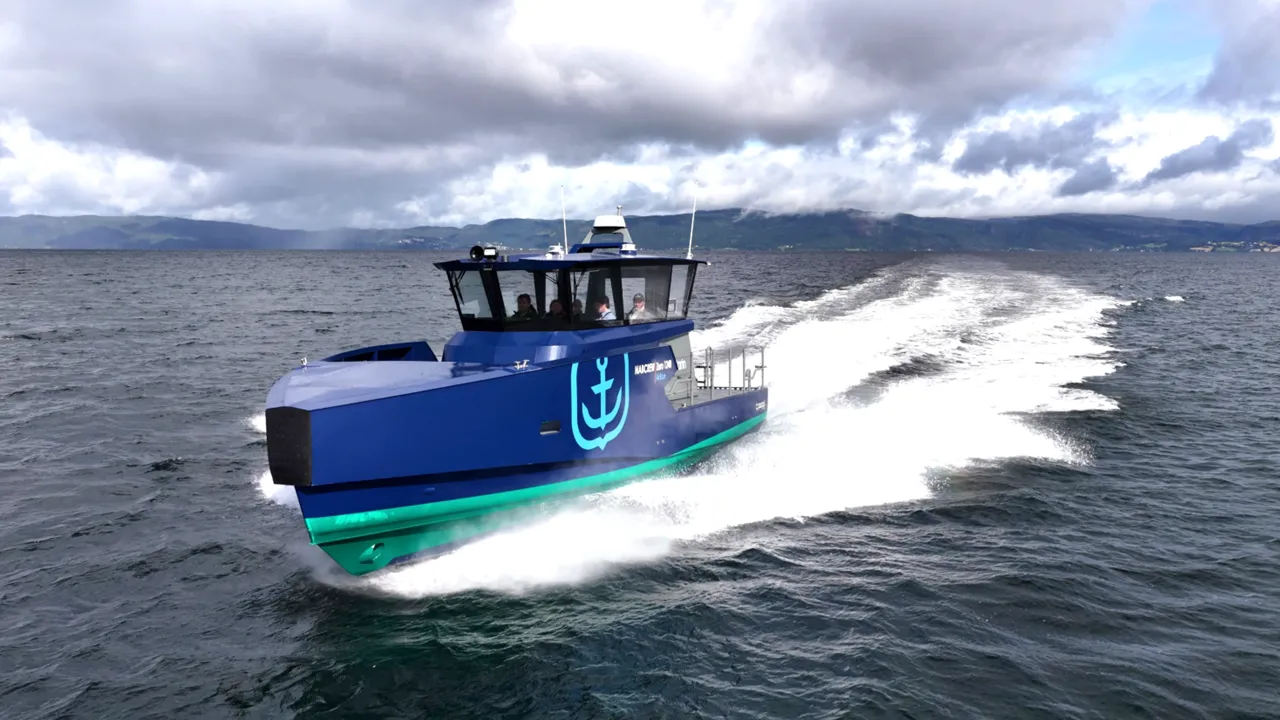 NabCrew 1240 Zero AirBlue electric personnel transport vessel with the Pascal powertrain