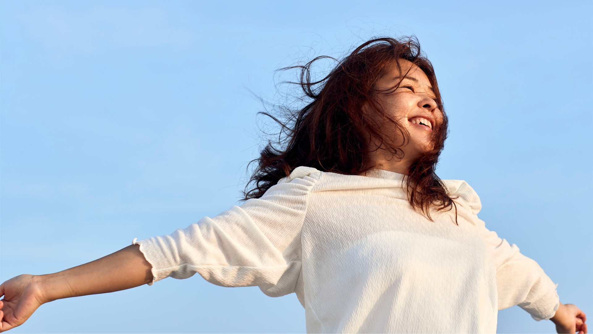 Accepter d’être célibataire : transformer la solitude en force intérieure