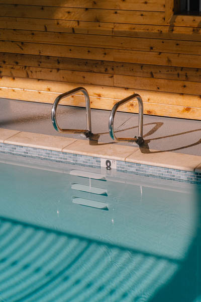 pool ladder thumbnail